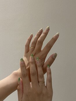 ミントリーフ バイ リート(Mint leaf by Reat)/アシンメトリーネイル