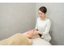 アコガレコガオのコルギは顔だけではありません。首肩デコルテ込