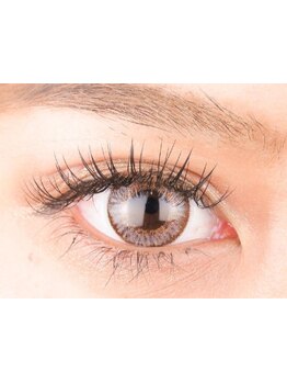 ナチュラル上品な目元にしたい