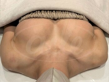 エイル ビューティーサロン(aile Beauty Salon)の写真/【何歳からでもスタート出来る！】日本で数少ないプロトレーナーがバストのお悩みを解決します！