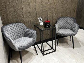 RBL 立川店/待合スペース