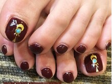 サロン ド ワカ(Salon de WAKA)/ボルドーのシンプルフットネイル