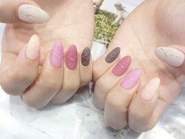 カラフルリップネイル