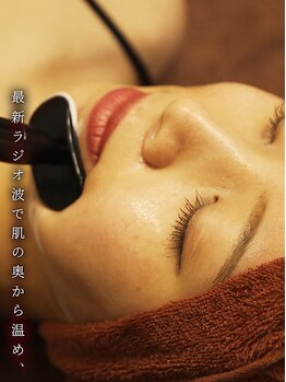 シモジ(SHIMOJI)の写真/小顔を目指しむくみが改善したい方へ!ほうれい線やシワ改善をサポートするケアで輝く★