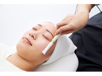 ヤクルトビューティエンスサロン 津福サロン/美容成分を浸透させます