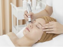 ハイドラフェイシャルで毛穴の汚れを一掃♪