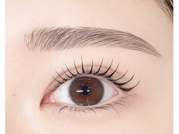 アイラッシュサロン ヴェリィ(VERRY.)の写真/眉毛WAX & トリートメント付まつ毛パーマのセットメニュー♪垢抜け眉と上向きまつ毛で、洗練された印象へ＊