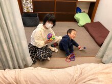 子育てママの整体サロン/見守りの様子