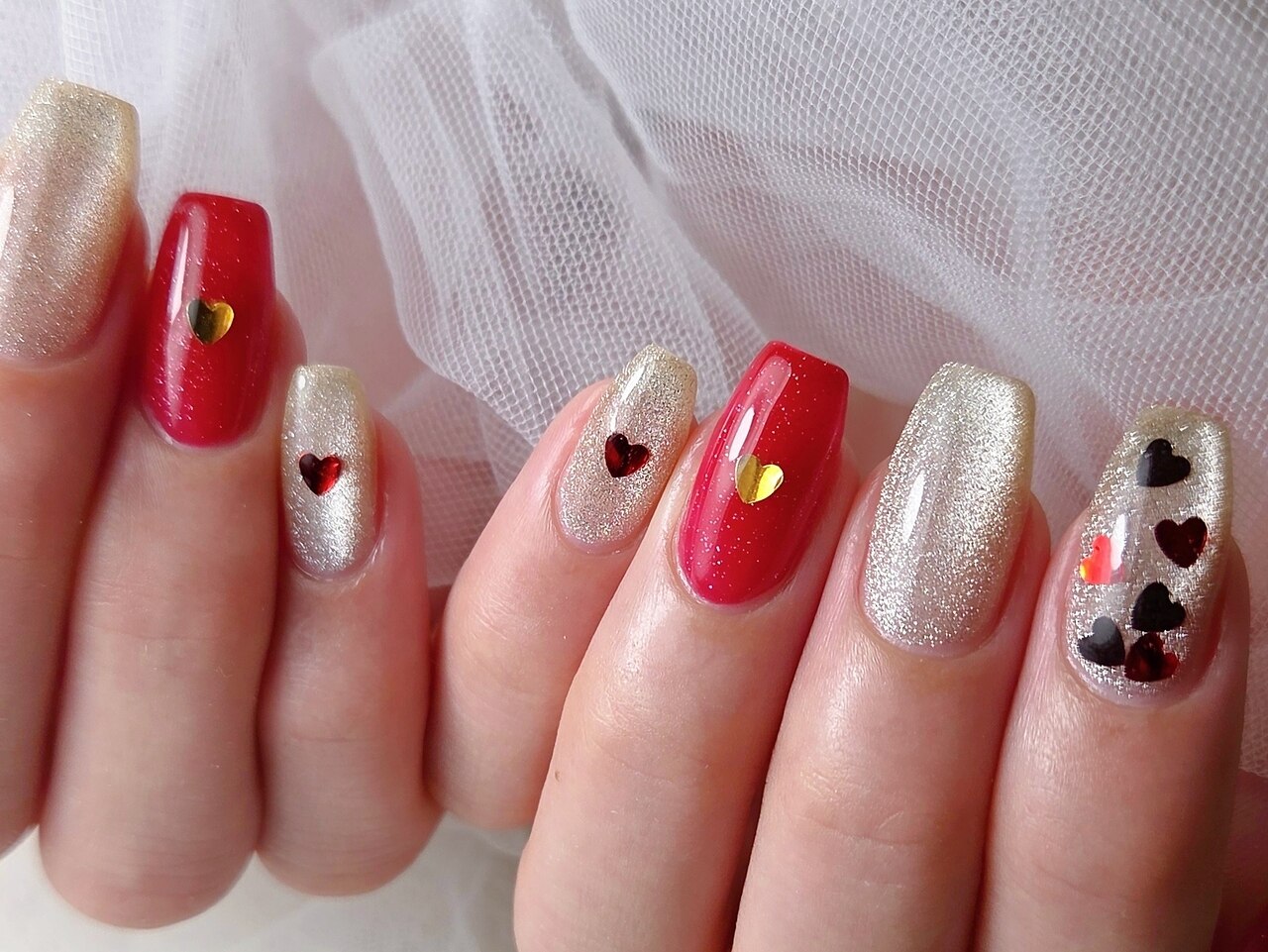 2025年-2026年冬トレンド】ボルドー ハートのネイルデザイン集｜人気順