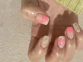 ネオンピンクネイル