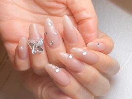 ナチュラルベージュネイル　蝶々
