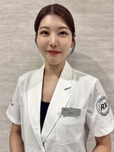 Velisse 表参道店【ヴェリス】《毛穴/肌質改善/ハーブピーリング/ニキビケア》 RINA