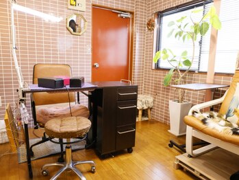 トップノッチネイルズ(TOP NOTCH NAILS)の写真/【プライベート空間でリラックス♪】オシャレな雰囲気/豊富なデザイン◎寛げる完全マンツーマン施術！