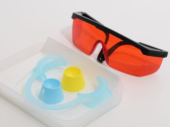 ホワイトニングショップ 池田店の写真/【男性も女性も歯で印象が変わる♪】老若男女問わず、どなたでも施術可能◎