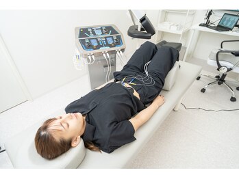 ネクスト鍼灸骨盤整骨院(Next鍼灸骨盤整骨院)/EMSによるトレーニング