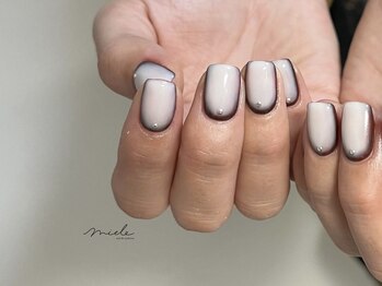 ミエレ(miele)/カジュアル囲みグラデーション