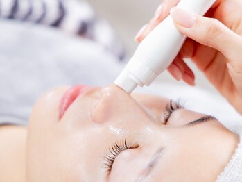 エクラドベル(Eclat de Belle)の写真/LDM水玉リフティング×ララピーリングで、毛穴の悩みをまとめて解決!お肌のトーンUPで透明感溢れる美肌に♪