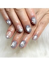 マイオティック ネイル(miotic nail)/傘フレンチデザイン