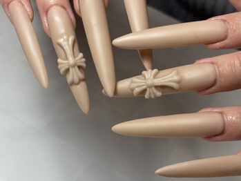 ノア(noa)の写真/新潟で10本長さ出しができるサロン。他とは差を付けたい！理想の指先叶えます。