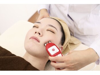 アジーク(AGEQUE)/ラジオ波で血行不良改善