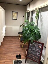 やすまる 武蔵ヶ丘店(YASUMARU)/ちょっとした待合室