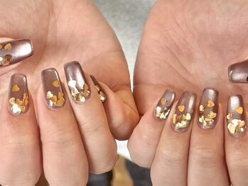 サロンサルート 本店(salon salute)の写真/ニュアンスデザインとスカルプに定評あり！フィルイン対応◎爪に優しいパラジェル取り扱いの人気サロン◇