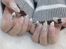 リルモ(Relumo)の雰囲気(トレンドのY2Kネイル)