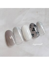 シースルーモノトーンネイル