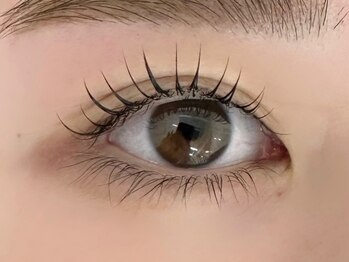 コード(Code.)の写真/【ナチュラルな雰囲気がお好きな方に◎】自まつ毛の負担を最小限に抑えて、ナチュラルな目元を演出！