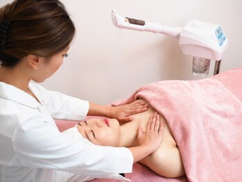 エスラボ オオサカ 心斎橋の写真/韓国女優のようなツヤ肌に★【最新韓国3D水光ピーリング】毛穴ケアとの組み合わせでさらに透明感UP!