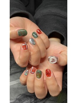 てめえの爪可愛くしてえ/