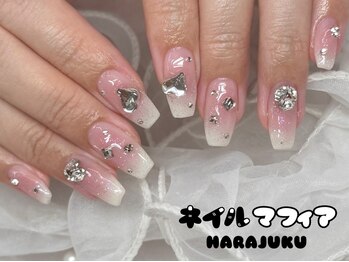 ネイルマフィア 原宿(NAIL MAFIA)の写真/【ラメグラ・ワンカラー￥5500♪】シンプルで可愛いお爪をお作りします♪オフィスネイルも◎【原宿】