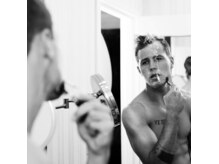 ラックス(LUX)の雰囲気（いつまで剃り続けますか？そのヒゲ剃り、卒業できます）