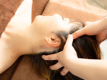 オモテ(OMOTE)/頭蓋骨マッサージ