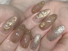 カラーズ(colors.)/透明感×ミラー×ゴールド。