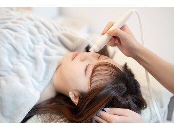 ディエール(Diailes)の写真/【美容液が肌に吸いつく潤い肌を】ハイドロフェイシャル¥4000~黒ずみ・詰まり毛穴をケアし、根本改善◎
