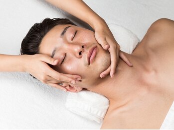 ラヴィアンローズ 泉店 (La vie en Rose)の写真/ポツポツ目立つ毛穴汚れや黒ずみ解消!ベタつきスッキリ!【人気No.1♪毛穴ディープ洗浄7STEPコース¥8800】