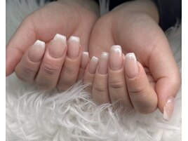 ベイビーブーマー/上品ネイル