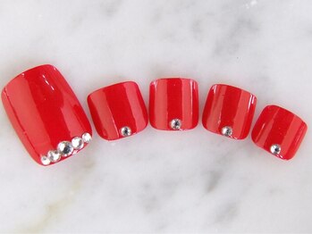 シックネイル(CHIC nail)/フットケアカラー(単色)¥6480~