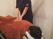 プリーズ 汐留店/施術風景