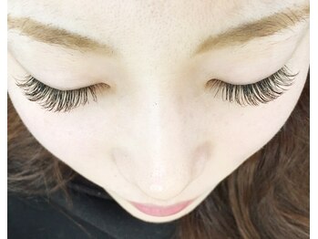 まつ毛エクステ専門サロン マドモア 加古川店/人気極軽形状＞フラットラッシュ