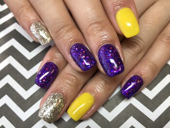 ラウト デコレーションアンドネイルサロン(Lauto Decoration&Nail Salon)/パープルラメネイル