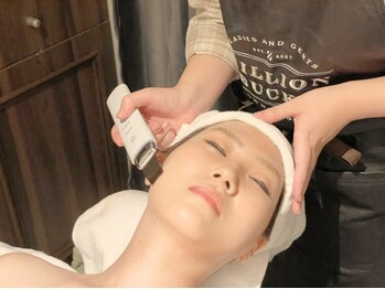 ミリオンバックス シェービング アンド ブライダル 神田店(Million Bucks)の写真/【人気No.1】季節の変わり目にも！毛穴のザラつき解消シェービング♪嬉しい毛穴ケアとシェービングのセット