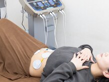 うらにし鍼灸接骨院の雰囲気（寝ているだけで腹筋9000回！姿勢改善・引き締め・ダイエットに◎）