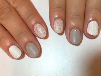 retreat nail