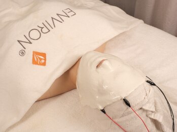ラウン 京都(ROUN')の写真/肌の専門知識を持つスタッフが、あなたの肌質改善をサポート。