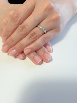 サロンドリスブラン(Salon du lys blanc)の写真/【当店人気!ネイルケア】爪まわりをスッキリ!ツヤツヤの仕上がりにモチベもUP!二枚爪が気になる方も◎