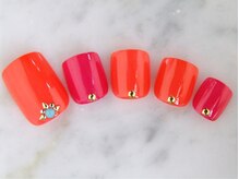 シックネイル(CHIC nail)/フットケアカラー(単色)¥6480～