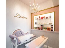 レティシア(Leticia)の雰囲気（ピンクと白を基調としたプリンセス気分になれる店内）