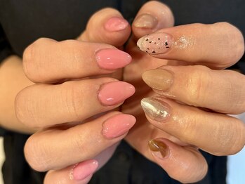 サロンプレッジ エビノマル(salon PLEDGE ebinomaru)/アシメ春ネイル
